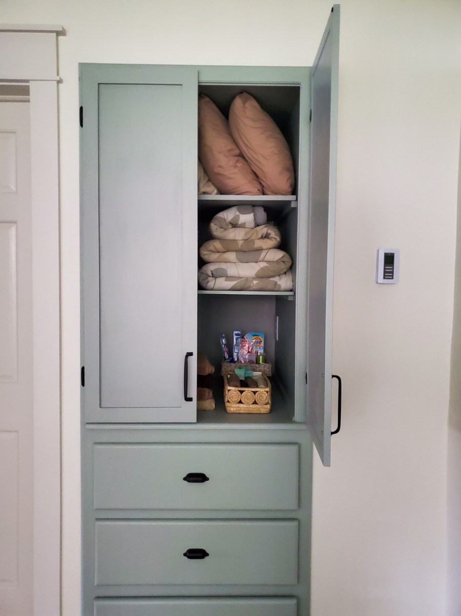 Linen Closet Reveal – simplify the chaos